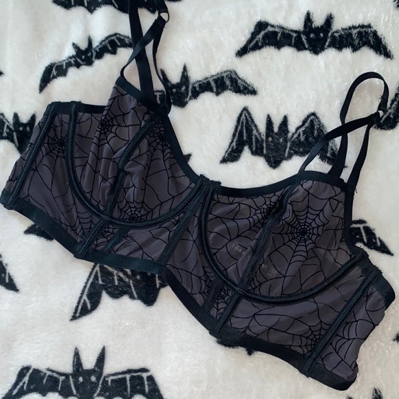 🩷NWOT Spiderweb bra - Picture 1 of 2